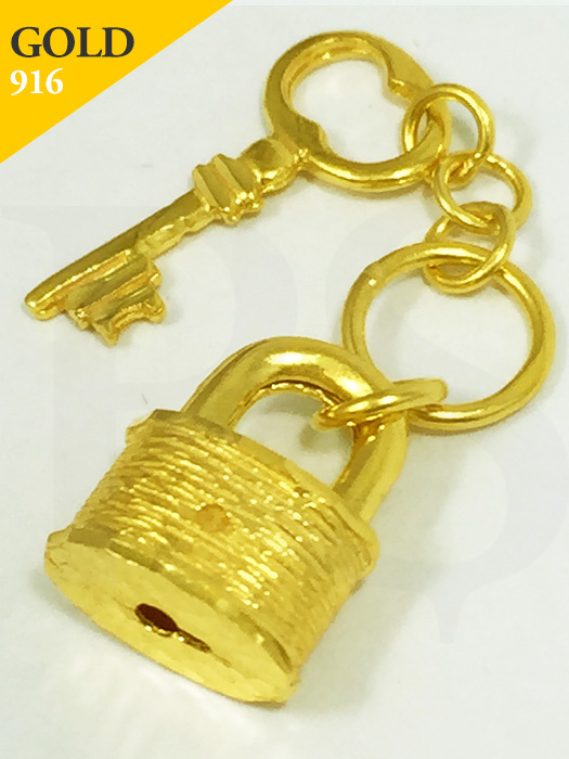 916 gold key deals pendant